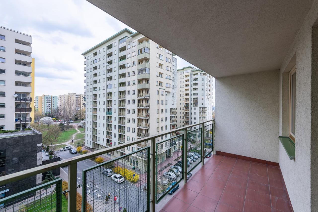 Bukowinska 12 Prywatne Mieszkanie 80M2 Z Dwiema Sypialniami I Balkonem 2X Bezplatne Miejsca Parkingowe Samodzielne Zameldowanie! Private Garage! Self Check-In System! Varsovia Exterior foto